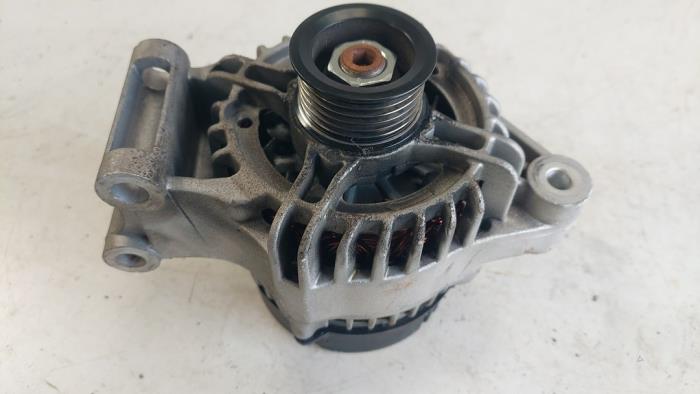 Begagnade Dynamo Ford Focus 2 1.4 16V Pris € 40,00 Marginaltabell erbjuds av Autosloopbedrijf H.C.Stouten