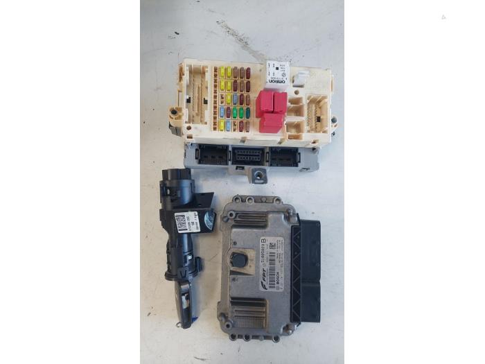 Used Ignition lock + computer Fiat Bravo (198A) 1.4 T-Jet 16V 150 Price on request offered by Autosloopbedrijf H.C.Stouten