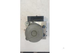 ABS Pumpe van een Audi A4 (B6) 1.8 T 20V 2008