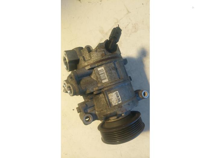 Usagé Compresseur de clim Audi A4 (B6) 1.8 T 20V Prix € 90,00 Règlement à la marge proposé par Autosloopbedrijf H.C.Stouten