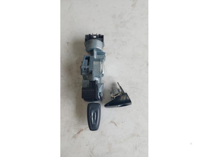 Używane Stacyjka + Kluczyk Ford Mondeo IV 1.6 EcoBoost 16V Cena € 50,00 Procedura marży oferowane przez Autosloopbedrijf H.C.Stouten