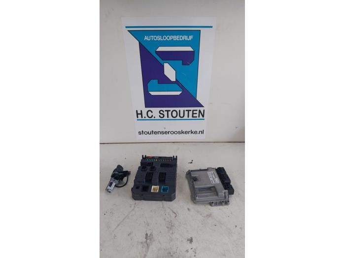 Used Ignition lock + computer Peugeot 207/207+ (WA/WC/WM) 1.6 16V VTi Price € 125,00 Margin scheme offered by Autosloopbedrijf H.C.Stouten