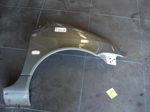 Used Front wing, right Renault Twingo (C06) 1.2 Price € 45,00 Margin scheme offered by Autosloopbedrijf H.C.Stouten