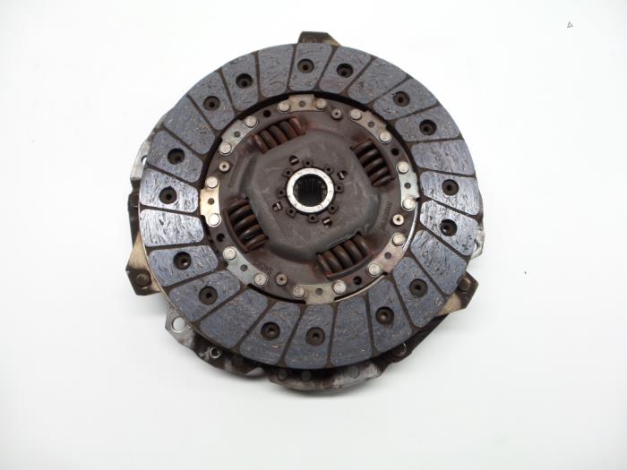 Clutch kit (complete) from a Opel Corsa C (F08/68) 1.7 DI 16V 2002