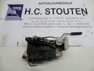 Gebrauchte Türschlossmechanik 2-türig rechts Fiat Punto II (188) 1.2 16V 3-Drs. Preis € 40,00 Margenregelung angeboten von Autosloopbedrijf H.C.Stouten