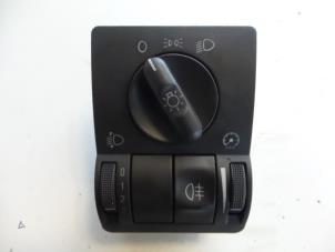 Used Light switch Opel Corsa C (F08/68) 1.2 16V Price on request offered by Autosloopbedrijf H.C.Stouten