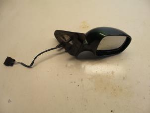 Used Wing mirror, right Volkswagen Polo III (6N2) 1.9 SDI Price € 30,00 Margin scheme offered by Autosloopbedrijf H.C.Stouten