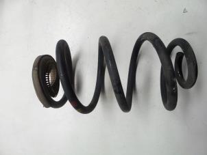 Used Rear coil spring Renault Clio III (BR/CR) 1.5 dCi 105 Price € 35,00 Margin scheme offered by Autosloopbedrijf H.C.Stouten
