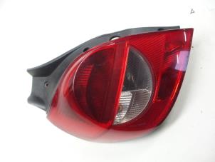 Used Taillight, left Renault Clio III (BR/CR) 1.5 dCi 105 Price € 40,00 Margin scheme offered by Autosloopbedrijf H.C.Stouten