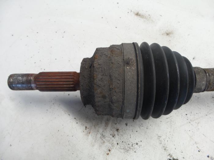 Front drive shaft, right from a Renault Kangoo Express (FC) 1.5 dCi 65 2004