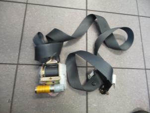 Used Front seatbelt, right Toyota Yaris Verso (P2) 1.3 16V Price € 50,00 Margin scheme offered by Autosloopbedrijf H.C.Stouten