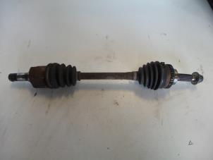 Used Front drive shaft, left Kia Rio (DC22/24) 1.5 16V Price € 75,00 Margin scheme offered by Autosloopbedrijf H.C.Stouten