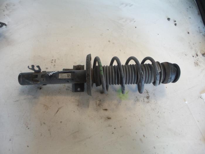 Front shock absorber rod, left from a Seat Ibiza 2010