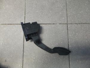 Used Accelerator pedal Opel Corsa D 1.4 16V Twinport Price € 50,00 Margin scheme offered by Autosloopbedrijf H.C.Stouten