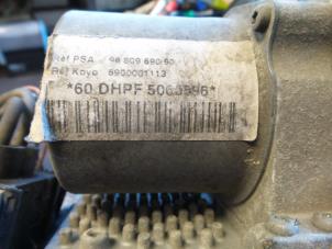 Used Electric power steering unit Peugeot 207/207+ (WA/WC/WM) 1.4 16V Price € 175,00 Margin scheme offered by Autosloopbedrijf H.C.Stouten