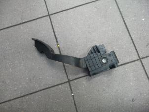 Used Accelerator pedal Opel Corsa Price € 50,00 Margin scheme offered by Autosloopbedrijf H.C.Stouten