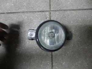 Used Fog light, front right Renault Clio III (BR/CR) 1.6 16V Price € 25,00 Margin scheme offered by Autosloopbedrijf H.C.Stouten
