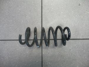 Used Rear coil spring Renault Clio IV (5R) 0.9 Energy TCE 90 12V Price € 30,00 Margin scheme offered by Autosloopbedrijf H.C.Stouten