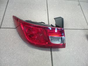 Used Taillight, left Renault Clio IV (5R) 0.9 Energy TCE 90 12V Price € 40,00 Margin scheme offered by Autosloopbedrijf H.C.Stouten