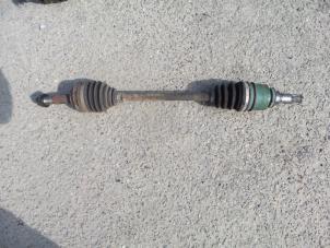 Used Front drive shaft, left Toyota Yaris (P1) 1.0 16V VVT-i Price € 40,00 Margin scheme offered by Autosloopbedrijf H.C.Stouten