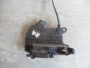 Used Rear door mechanism 4-door, right Renault Clio IV (5R) 0.9 Energy TCE 90 12V Price € 50,00 Margin scheme offered by Autosloopbedrijf H.C.Stouten