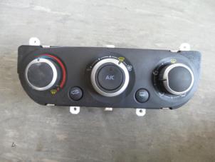 Used Heater control panel Renault Clio IV (5R) 0.9 Energy TCE 90 12V Price € 50,00 Margin scheme offered by Autosloopbedrijf H.C.Stouten