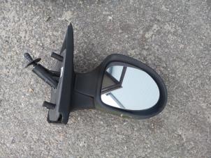 Used Wing mirror, right Renault Twingo Price € 35,00 Margin scheme offered by Autosloopbedrijf H.C.Stouten
