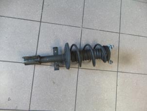 Used Front shock absorber rod, left Renault Clio IV (5R) 0.9 Energy TCE 90 12V Price € 60,00 Margin scheme offered by Autosloopbedrijf H.C.Stouten
