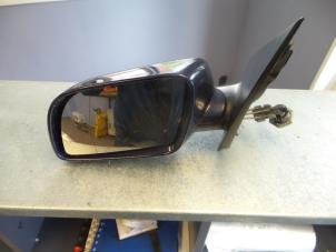 Used Wing mirror, left Volkswagen Polo IV (9N1/2/3) 1.4 16V Price € 30,00 Margin scheme offered by Autosloopbedrijf H.C.Stouten