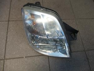 Used Headlight, right Kia Picanto Price € 35,00 Margin scheme offered by Autosloopbedrijf H.C.Stouten