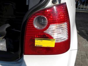 Usagé Feu arrière droit Volkswagen Polo IV (9N1/2/3) 1.2 Prix € 20,00 Règlement à la marge proposé par Autodemontage de Zaag