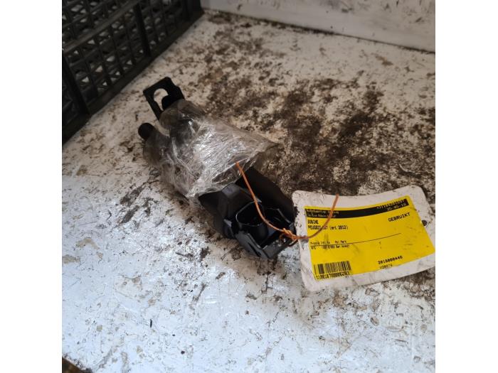 Zündspule van een Peugeot 207/207+ (WA/WC/WM) 1.4 16V Vti 2012