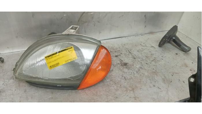 Headlight, left from a Fiat Seicento (187)  2000