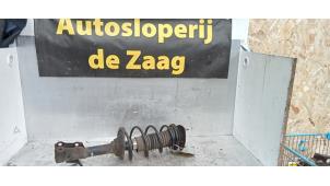Used Front shock absorber rod, left Toyota Yaris (P1) 1.3 16V VVT-i Price € 30,00 Margin scheme offered by Autodemontage de Zaag