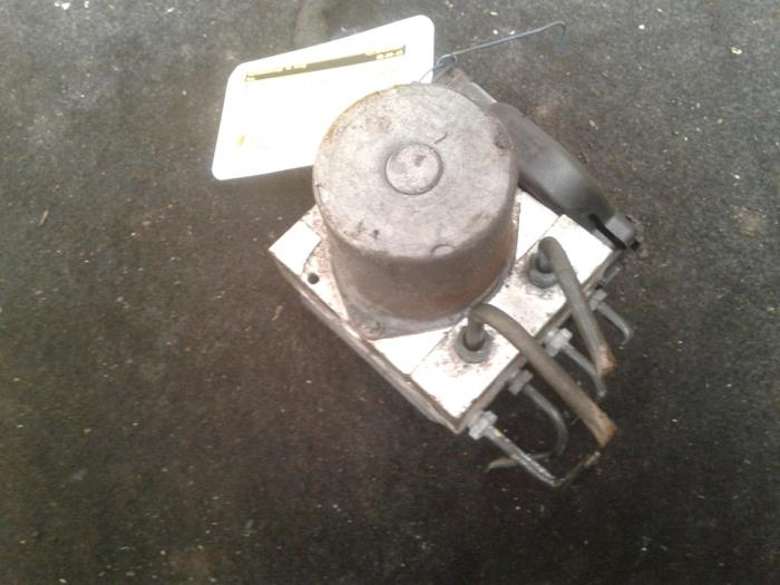 Gebrauchte ABS Pumpe Mercedes A (W169) 2.0 A-180 CDI 16V 5-Drs. Preis € 150,00 Margenregelung angeboten von Autodemontage de Zaag