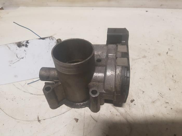 Throttle body from a Seat Arosa (6H1) 1.4 MPi 2000