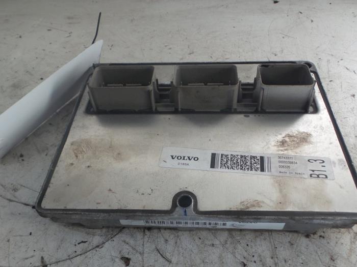 Used Engine management computer Volvo V50 (MW) 1.8 16V Price € 100,00 Margin scheme offered by Autodemontage de Zaag