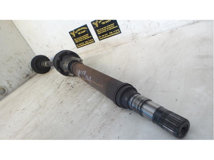 Front drive shaft, right from a Alfa Romeo 147 (937)  2006