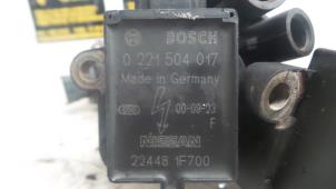 Zündspule van een Nissan Micra (K11) 1.4 16V 2001