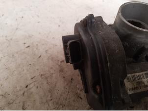 Drosselklappengehäuse van een Ford Fusion 1.4 16V 2003