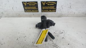 Used Ignition coil Renault Clio IV (5R) 0.9 Energy TCE 90 12V Price € 50,00 Margin scheme offered by Autodemontage de Zaag