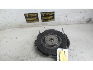Used Clutch kit (complete) Renault Clio IV (5R) 0.9 Energy TCE 90 12V Price € 70,00 Margin scheme offered by Autodemontage de Zaag