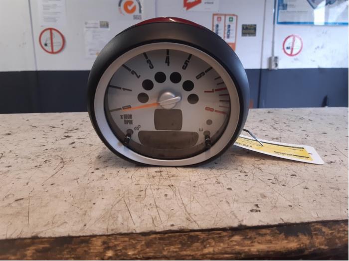 Używane Obrotomierz Mini Mini (R56) 1.4 16V One Cena € 50,00 Procedura marży oferowane przez Autodemontage de Zaag