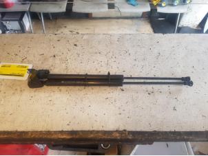 Used Set of gas struts for boot Peugeot 208 I (CA/CC/CK/CL) 1.6 HDi 115 16V Price € 25,00 Margin scheme offered by Autodemontage de Zaag