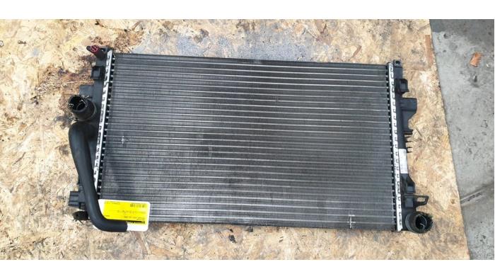 Usagé Radiateur Mercedes Vito (639.6) 2.2 109 CDI 16V Prix € 40,00 Règlement à la marge proposé par Autodemontage de Zaag