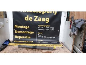 Used Rear shock absorber, right Renault Clio II (BB/CB) 1.4 16V Price € 15,00 Margin scheme offered by Autodemontage de Zaag
