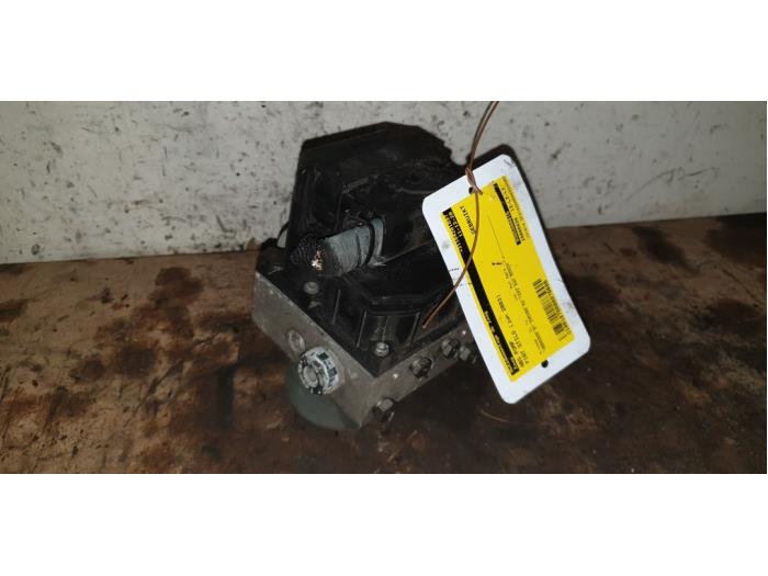 Usagé Bloc ABS Fiat Stilo (192A/B) 1.2 16V 3-Drs. Prix € 50,00 Règlement à la marge proposé par Autodemontage de Zaag