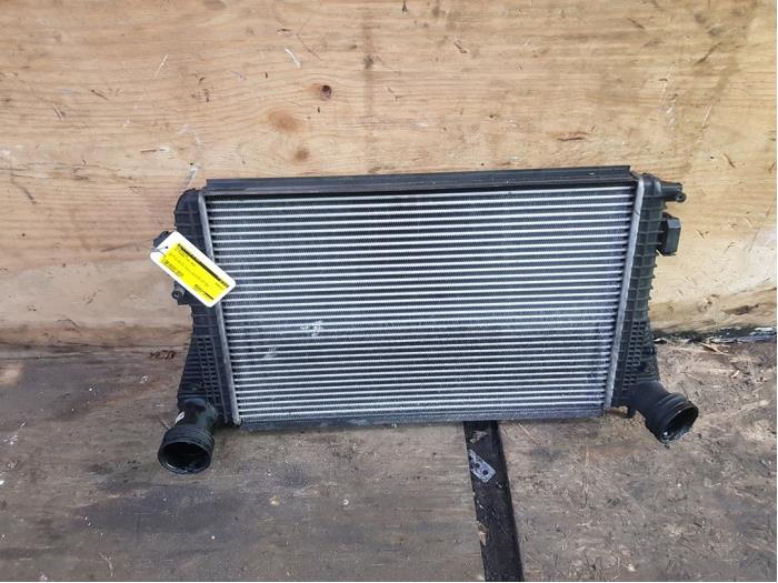 Usagé Intercooler Volkswagen Touran (1T1/T2) 1.9 TDI 105 Prix € 40,00 Règlement à la marge proposé par Autodemontage de Zaag