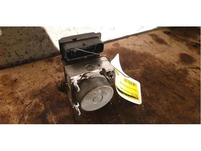 Usagé Bloc ABS Fiat Punto Evo (199) 1.2 Euro 4 Prix € 90,00 Règlement à la marge proposé par Autodemontage de Zaag