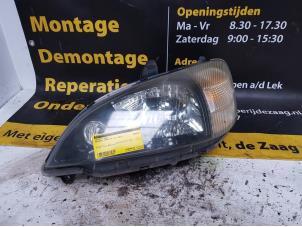 Used Headlight, left Daihatsu YRV (M2) 1.3 16V DVVT Price € 35,00 Margin scheme offered by Autodemontage de Zaag